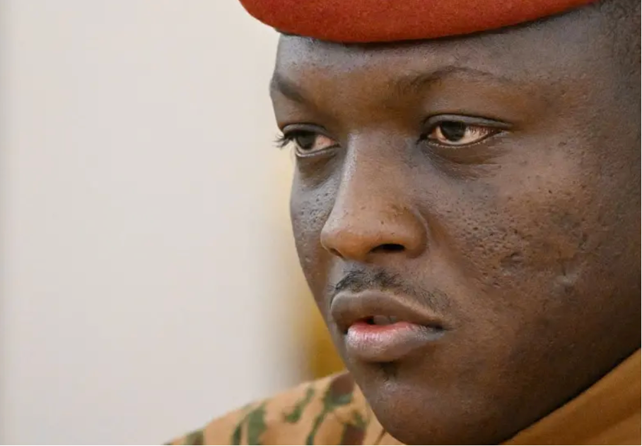 Burkina Faso Traoré conteste la légitimité des rapports internationaux