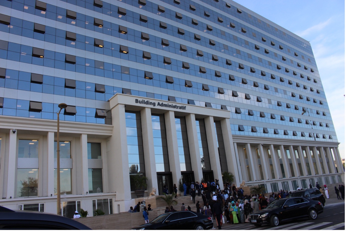  La haute administration sénégalaise face à l’alternance : continuité de l’État ou résistance silencieuse ?