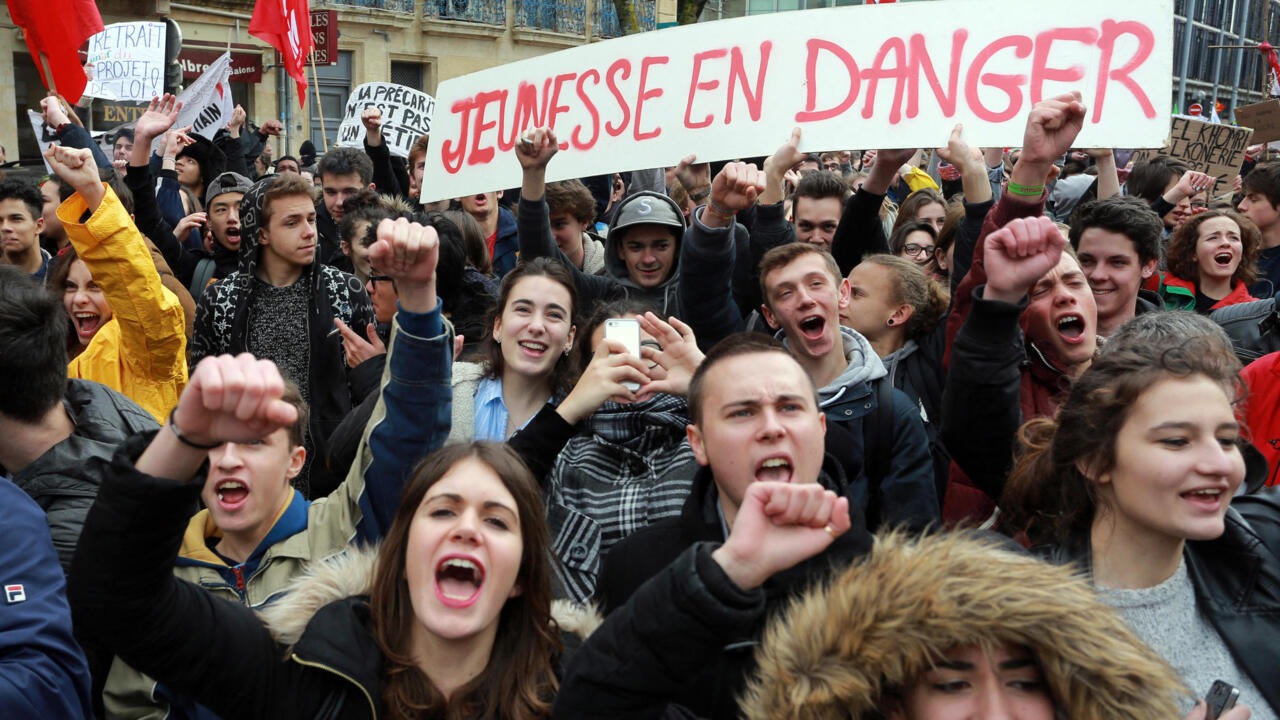 Fuite en avant : pourquoi les jeunes Européens claquent la porte